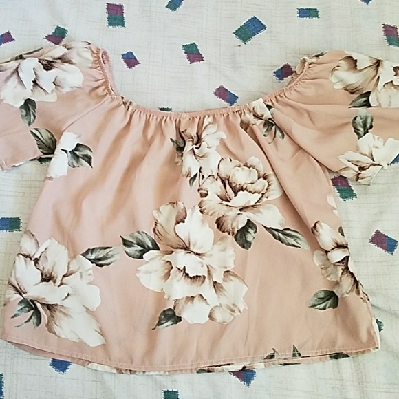 Crop top - Picture 1 of 2